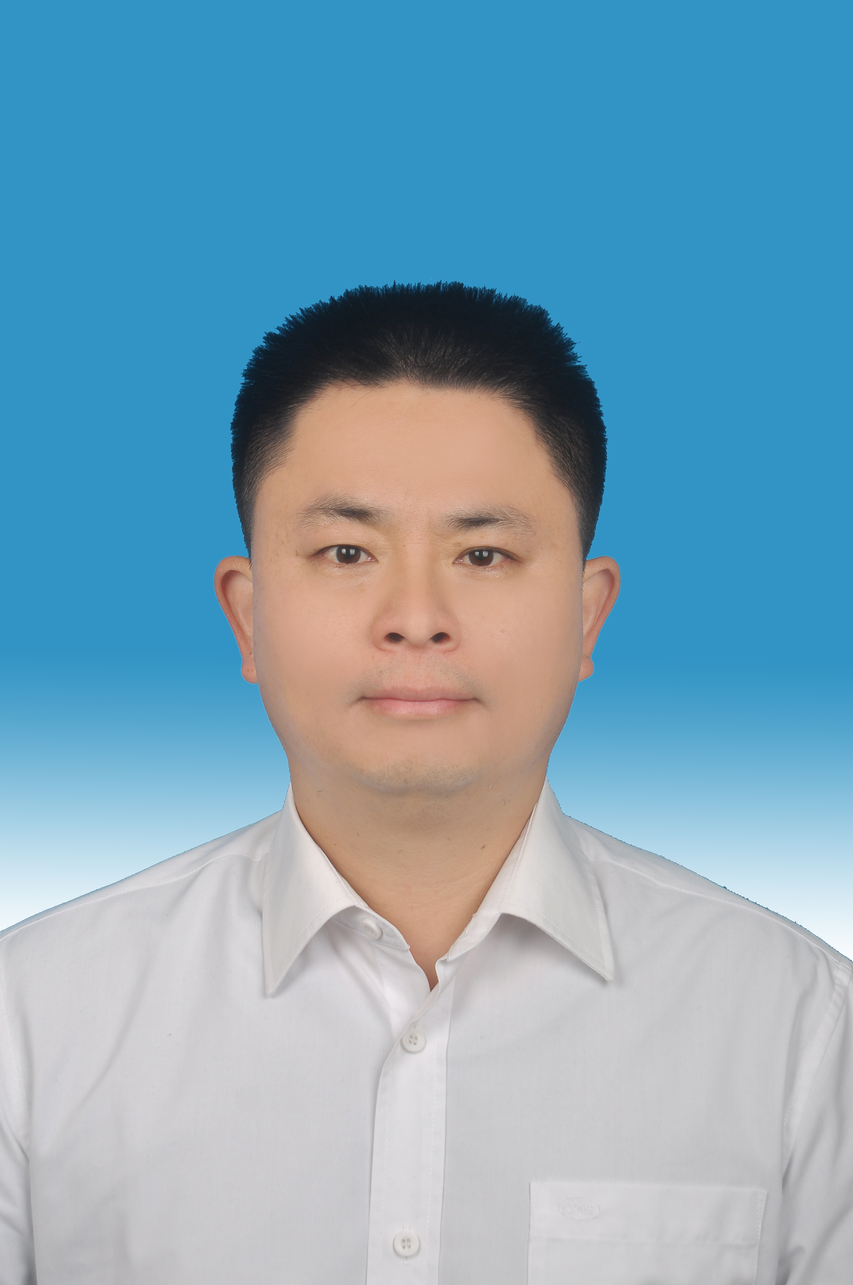 魏智兴 体育平台党组成员、副局长